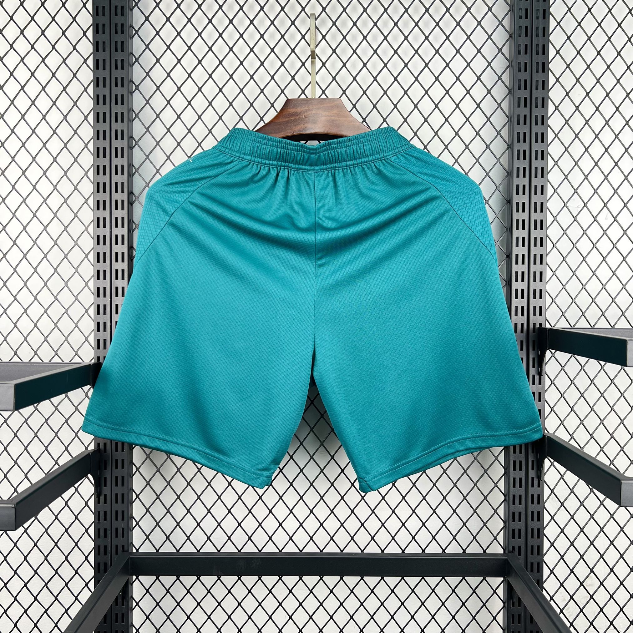 Pantalón corto de Portugal Mundial 2026 en verde - vista trasera
