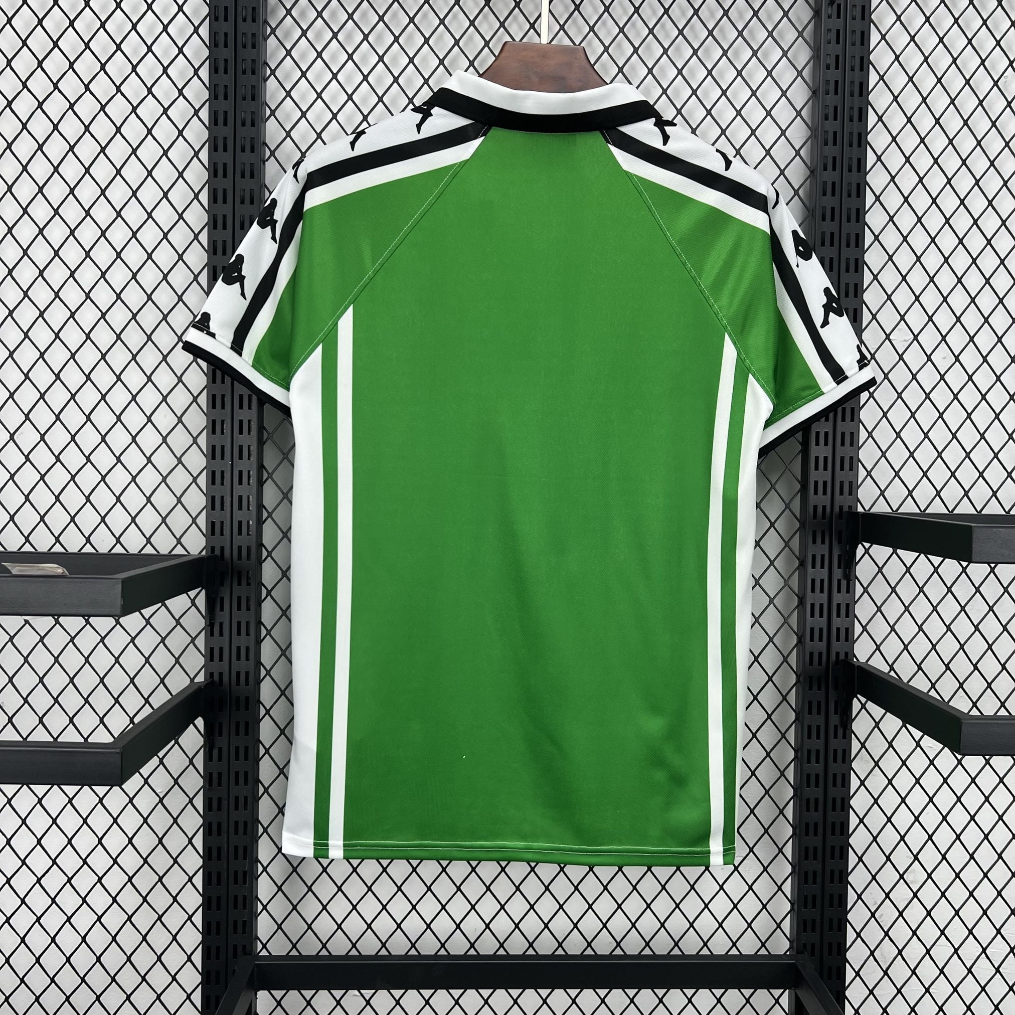 Camiseta retro Real Betis 97/98 segunda equipación verde - vista trasera