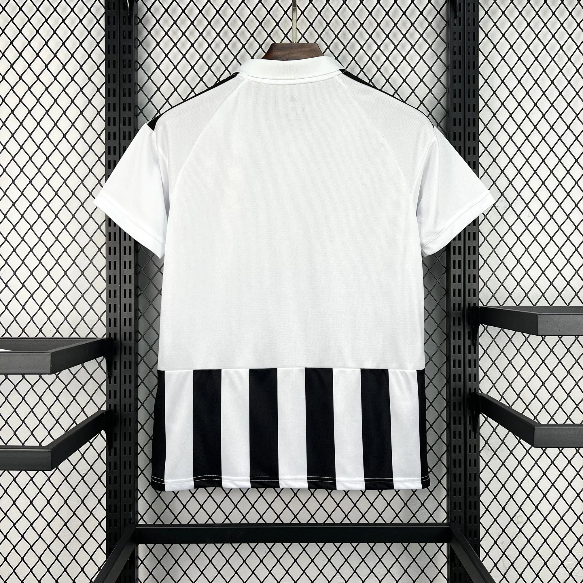 Camiseta Juventus primera equipación 26/27 - vista trasera