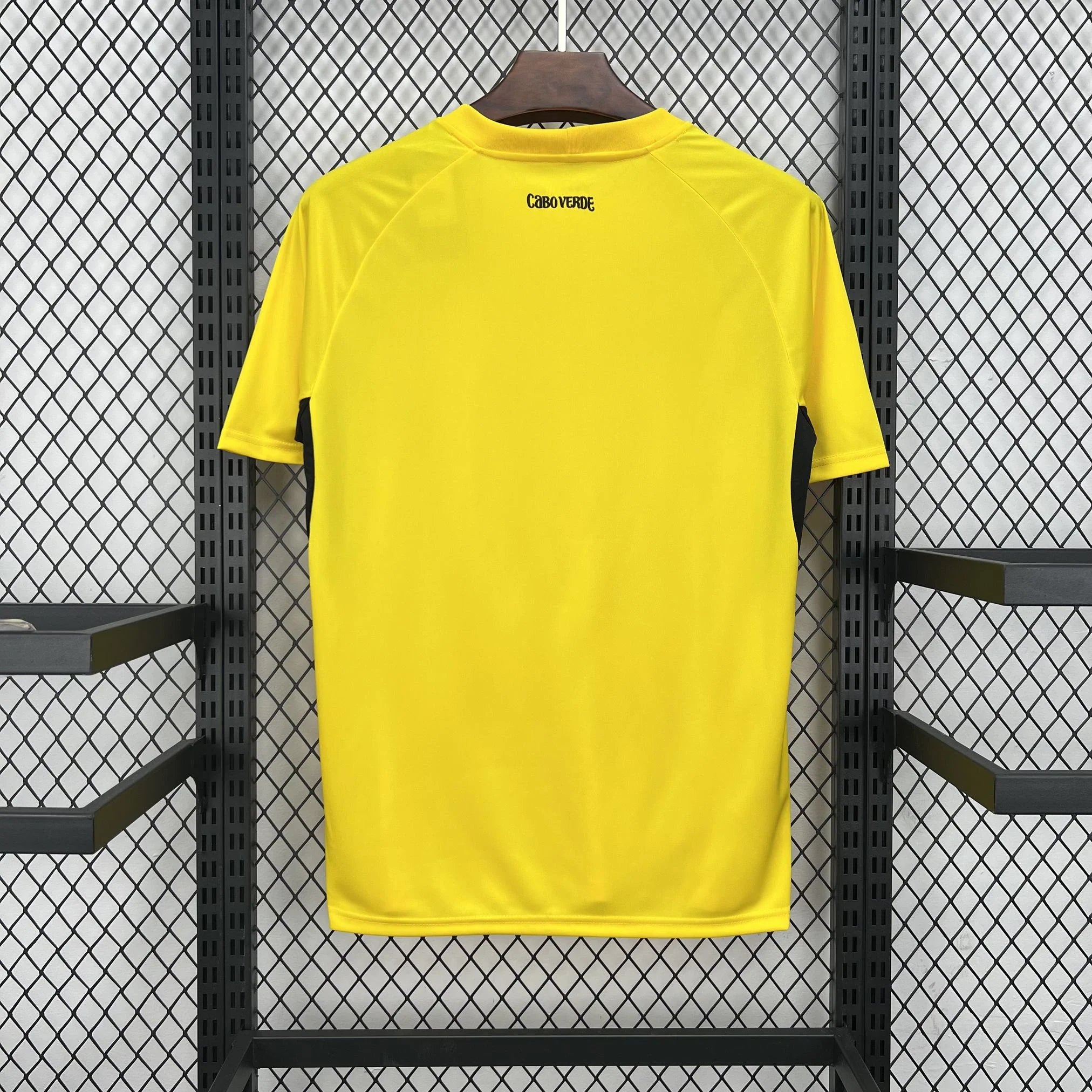 Camiseta de portero amarilla de Cabo Verde para el Mundial 2026 - vista trasera