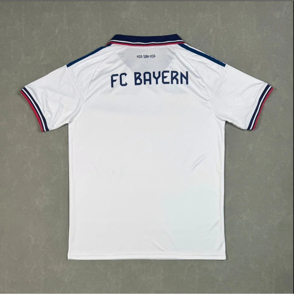 Camiseta blanca del Bayern Múnich segunda equipación 26/27 - vista trasera