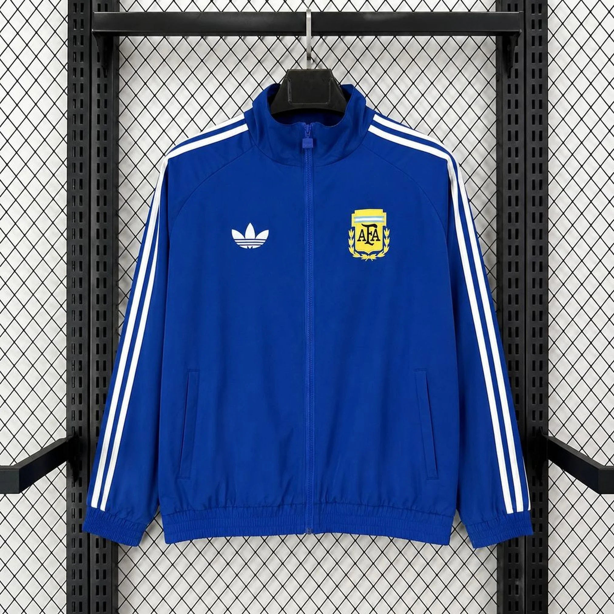 Chaqueta cortavientos de Argentina azul con franjas blancas - vista frontal