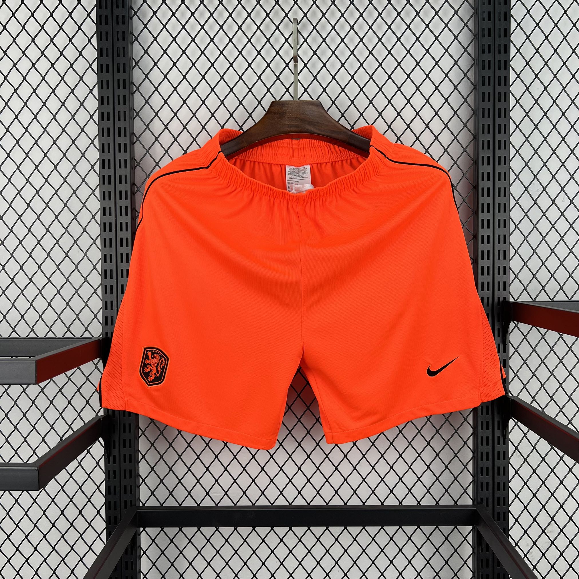 Pantalón corto de Países Bajos Mundial 2026 en naranja - vista frontal
