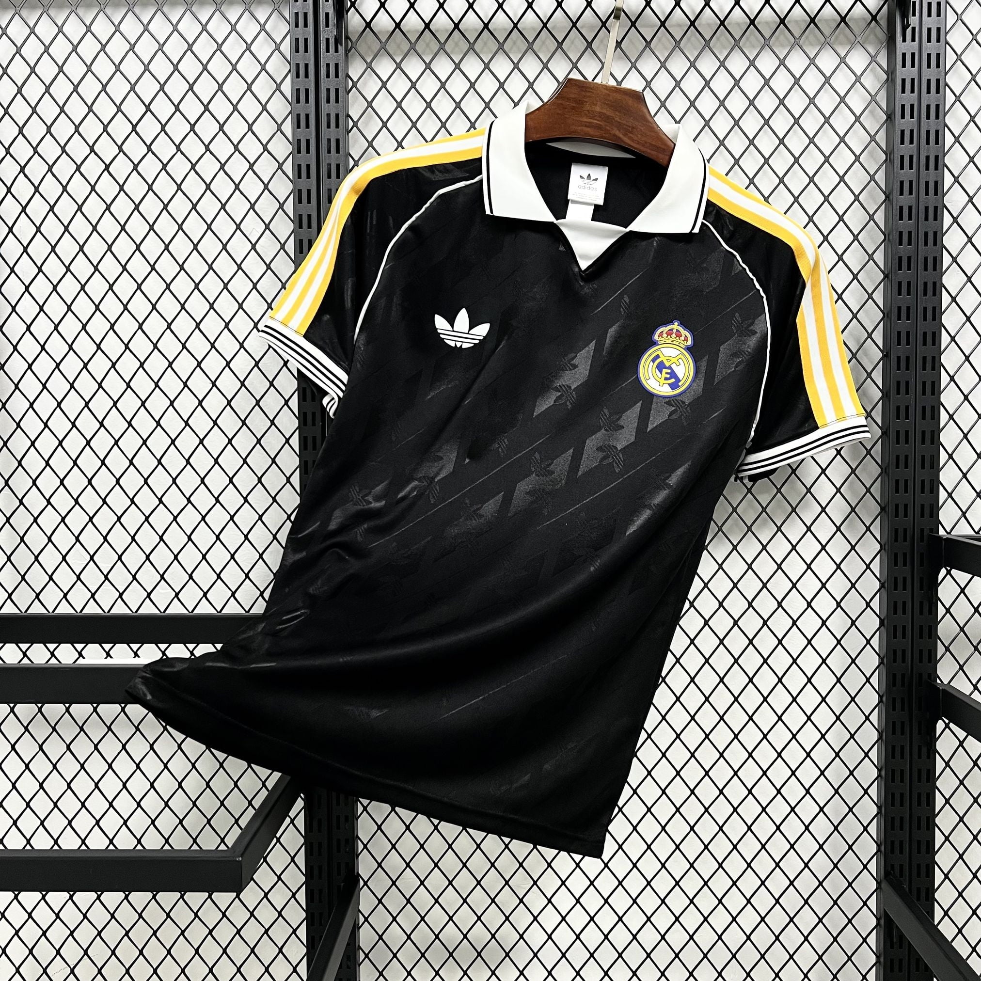 Camiseta Real Madrid edición casual 26/27 negra - vista frontal