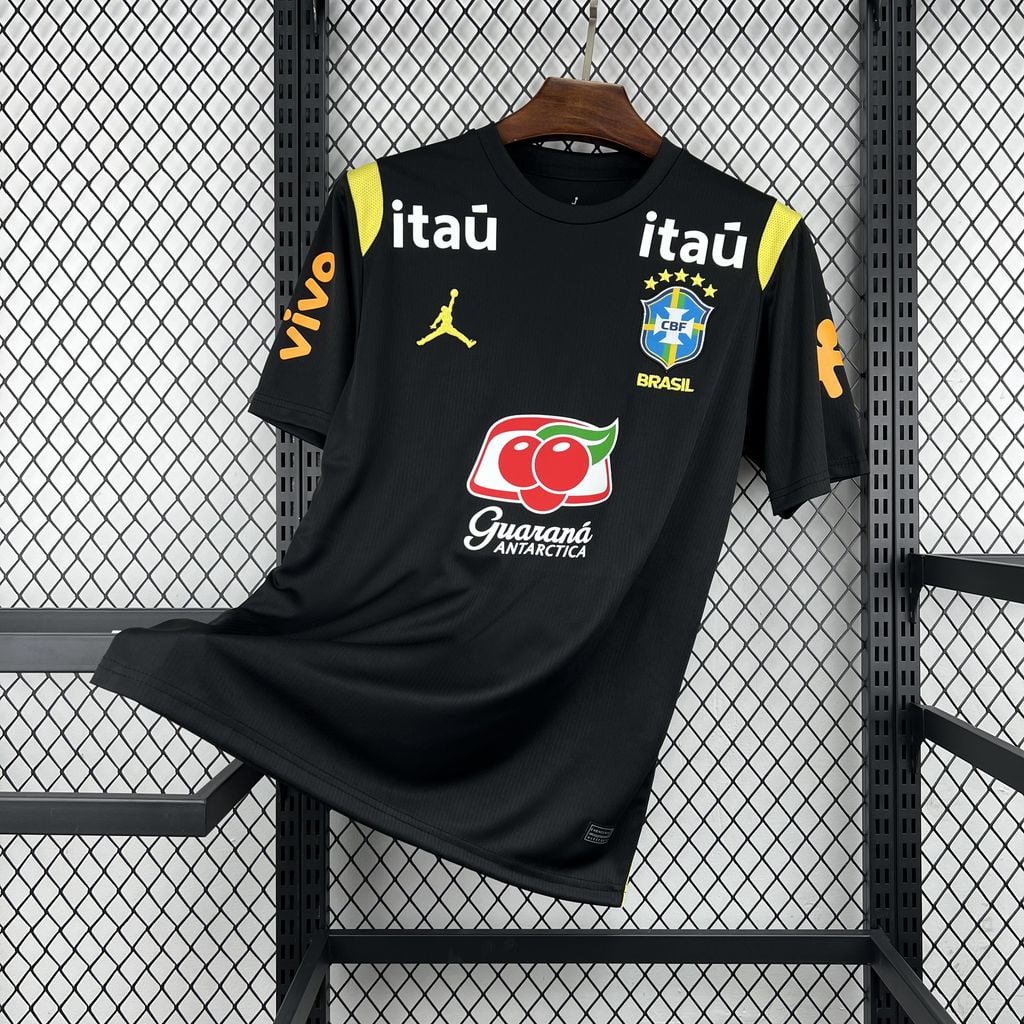 Camiseta Brasil pre-partido Mundial 2026 - vista frontal