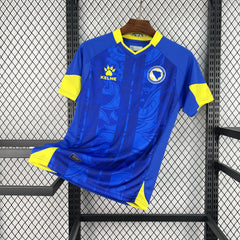 Camiseta de Bosnia y Herzegovina primera equipación 2024 - vista frontal