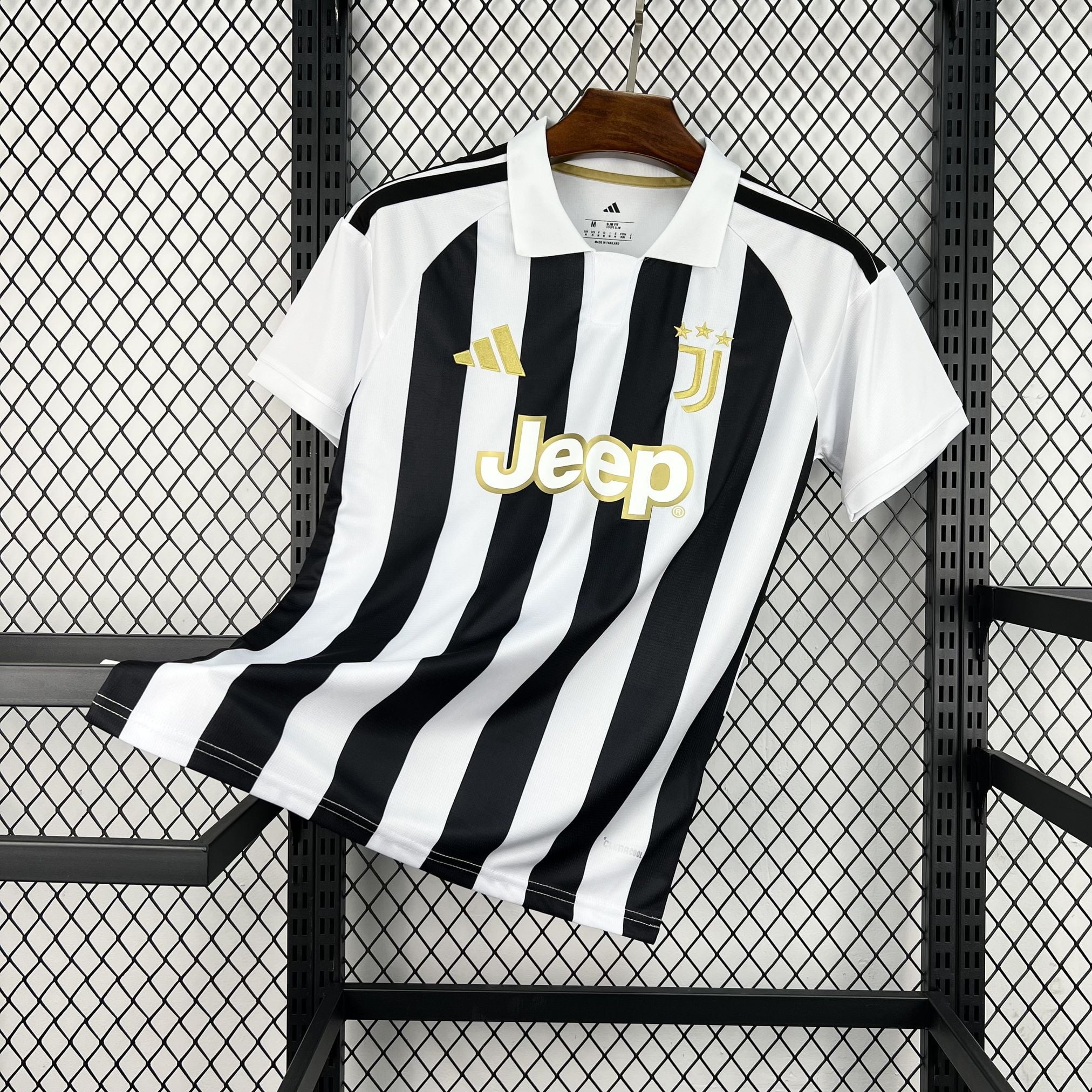Camiseta Juventus primera equipación 26/27 - vista frontal