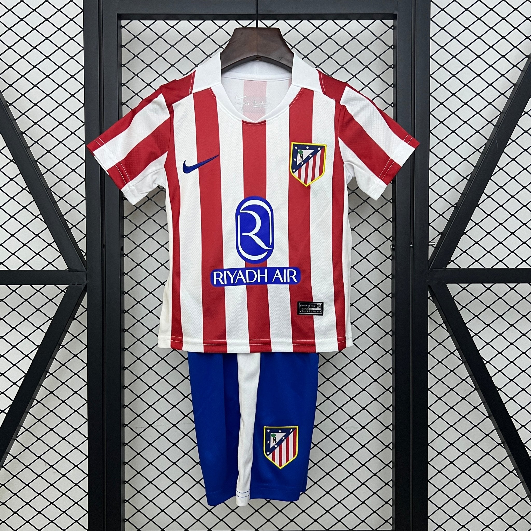 ATLÉTICO DE MADRID PRIMERA EQUIPACIÓN 25/26 NIÑOS - Bota de Oro Tienda