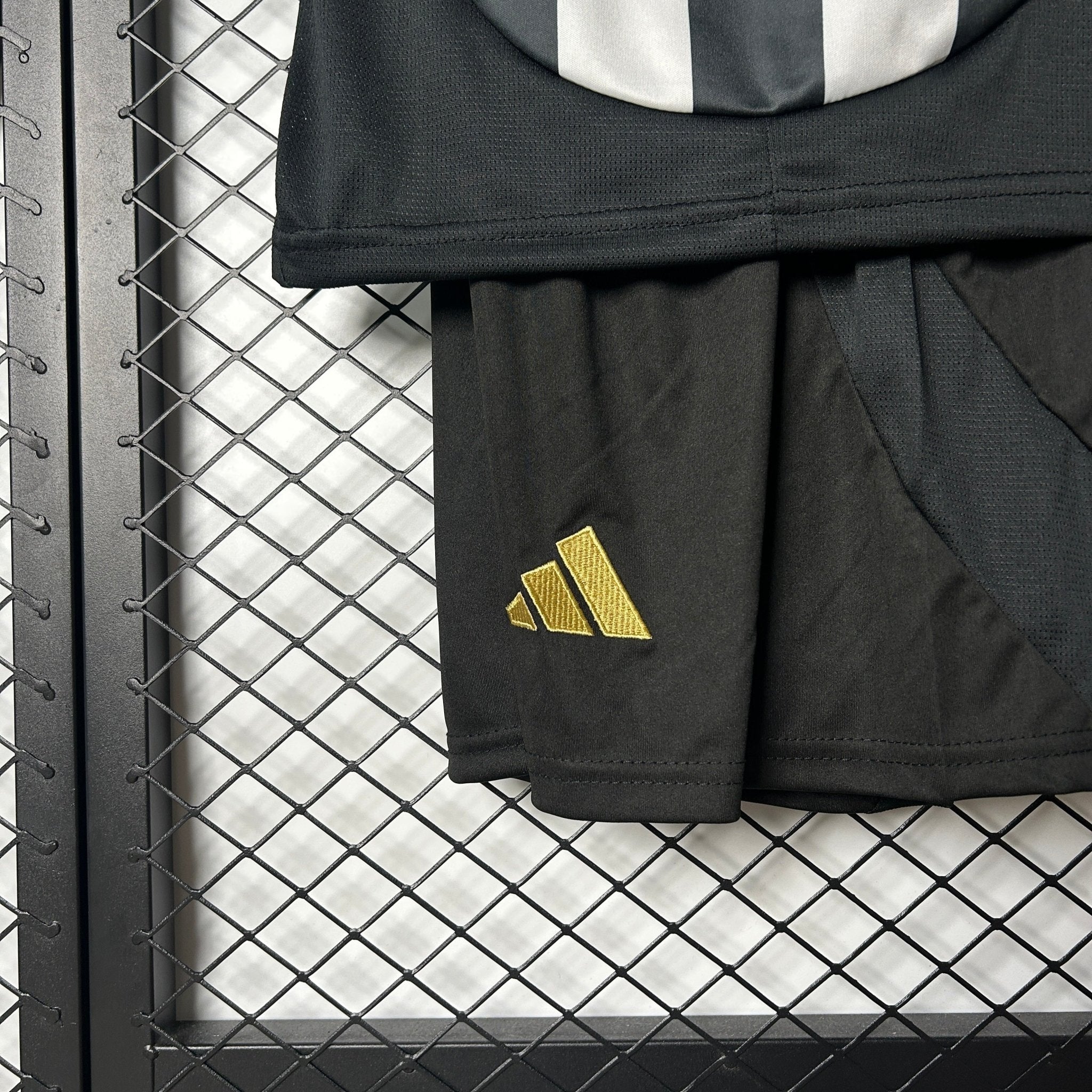 ATLÉTICO MINEIRO PRIMERA EQUIPACIÓN 25/26 NIÑOS - Bota de Oro Tienda