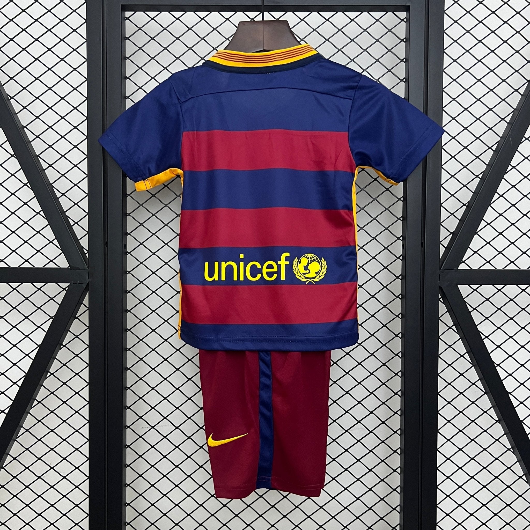 BARCELONA PRIMERA EQUIPACIÓN 15/16 NIÑOS RETRO - Bota de Oro Tienda