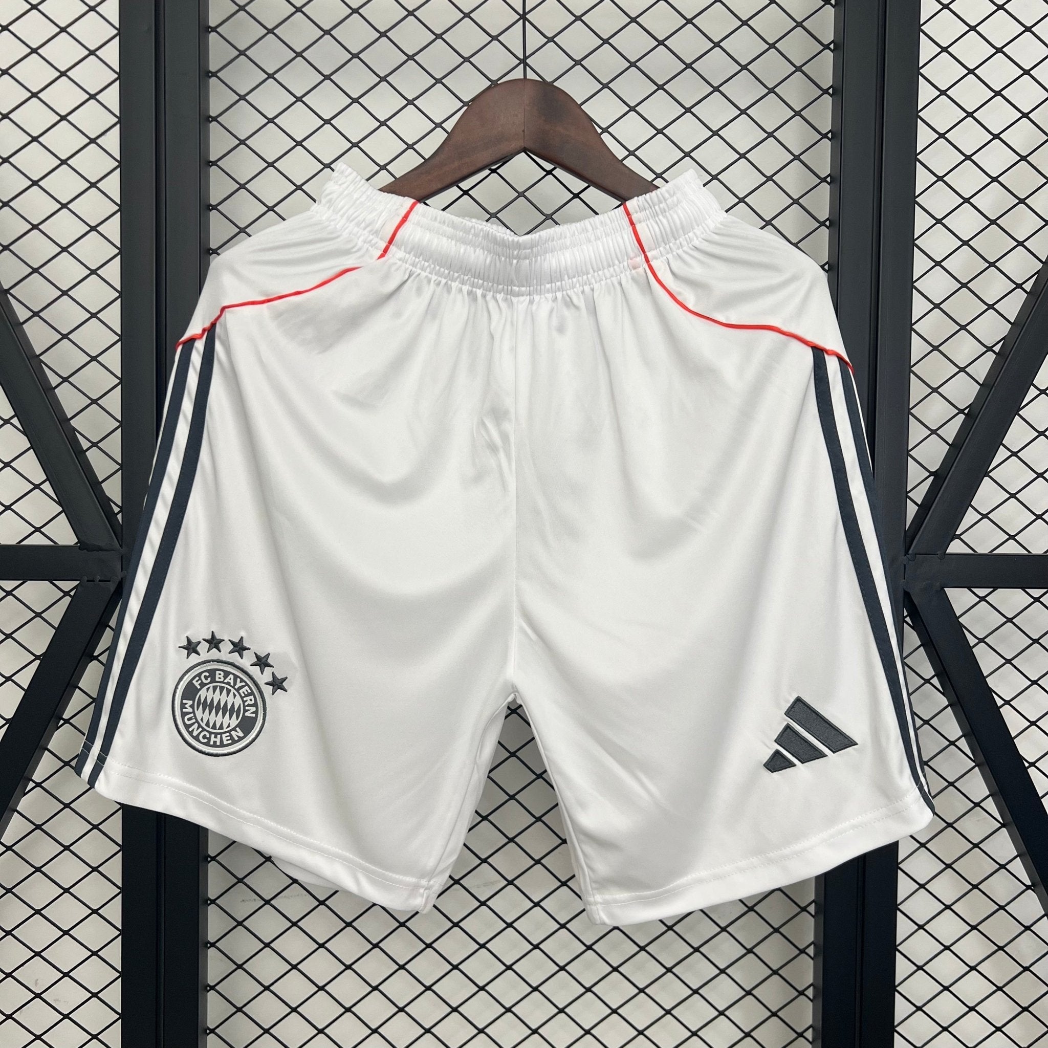 Bayern Munich 25/26 Segunda Equipación Pantalón Corto - Bota de Oro Tienda