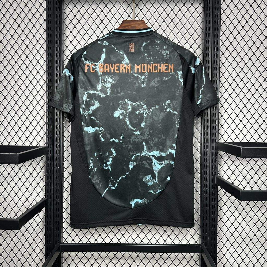 BAYERN MUNICH II 24/25 HOMBRE - Bota de Oro Tienda