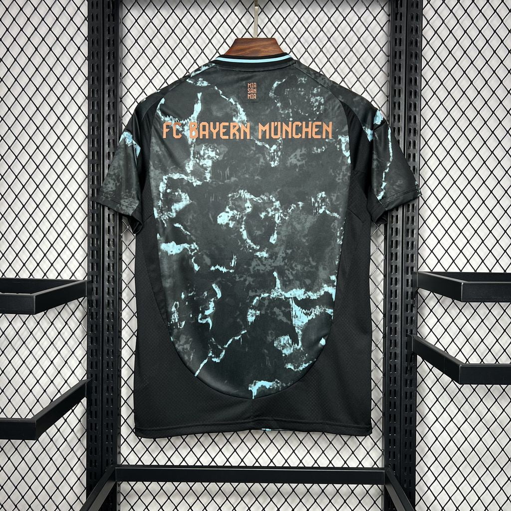 BAYERN MUNICH II 24/25 HOMBRE - Bota de Oro Tienda