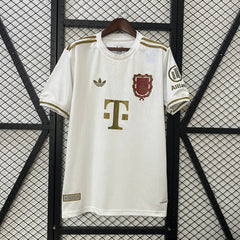 CAMISETA BAYERN MUNICH 125 AÑOS BLANCA 25/26 HOMBRE - Bota de Oro Tienda