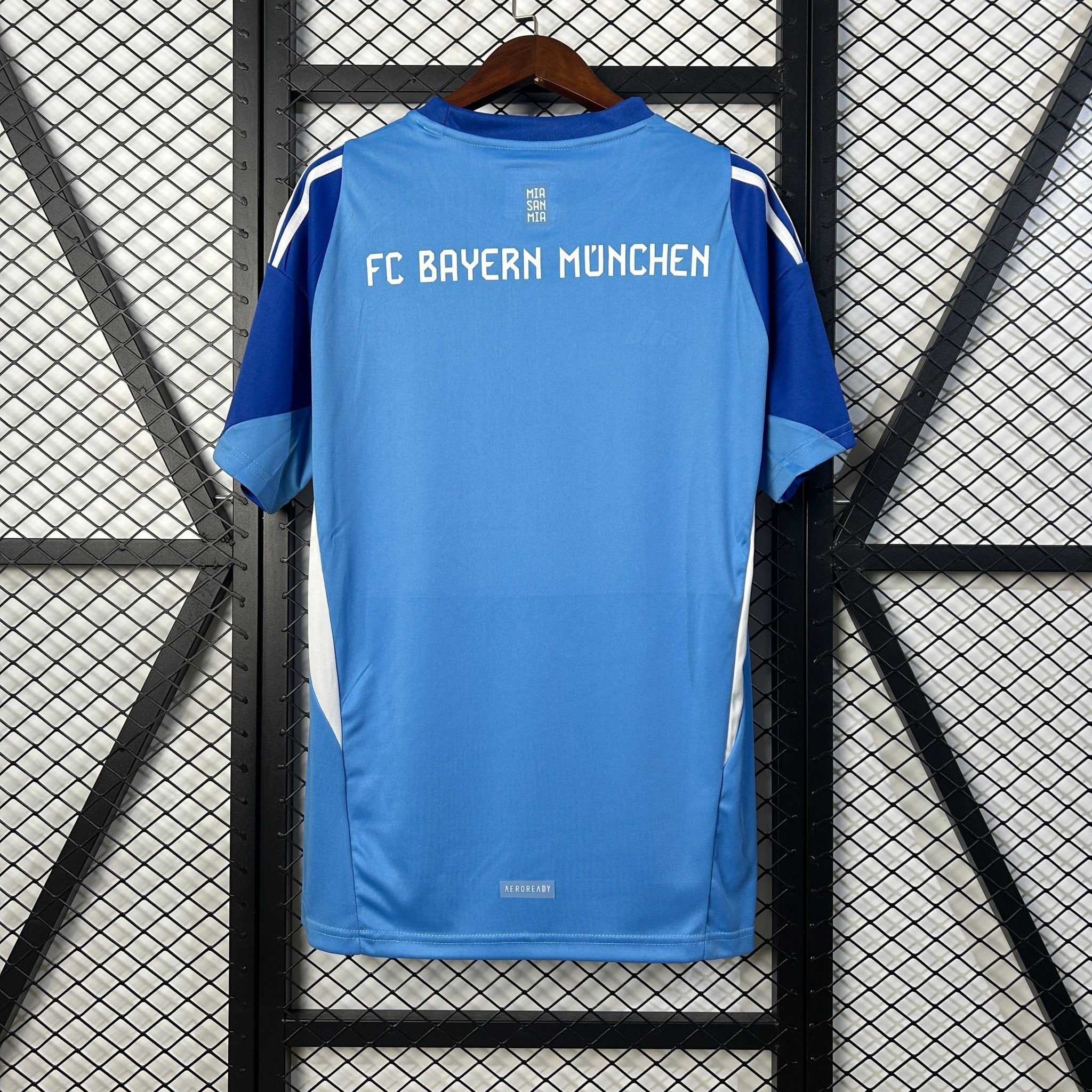 CAMISETA BAYERN MUNICH PORTERO I 25/26 HOMBRE - Bota de Oro Tienda