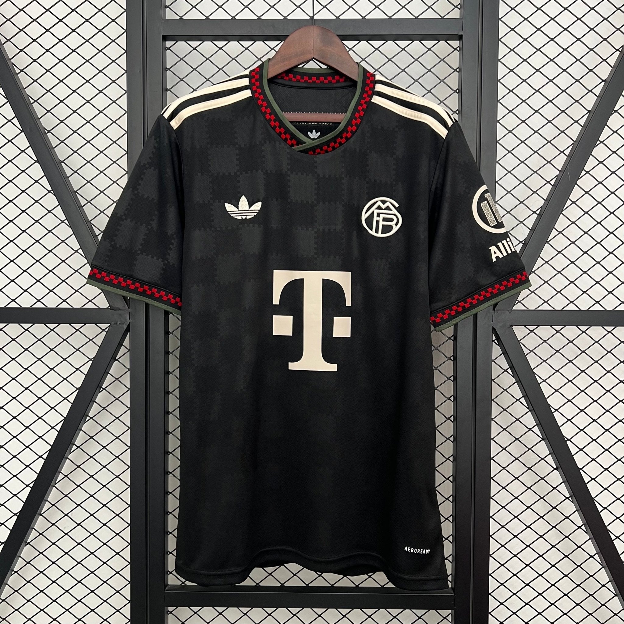 CAMISETA BAYERN MUNICH TERCERA EQUIPACION 25/26 HOMBRE - Bota de Oro Tienda