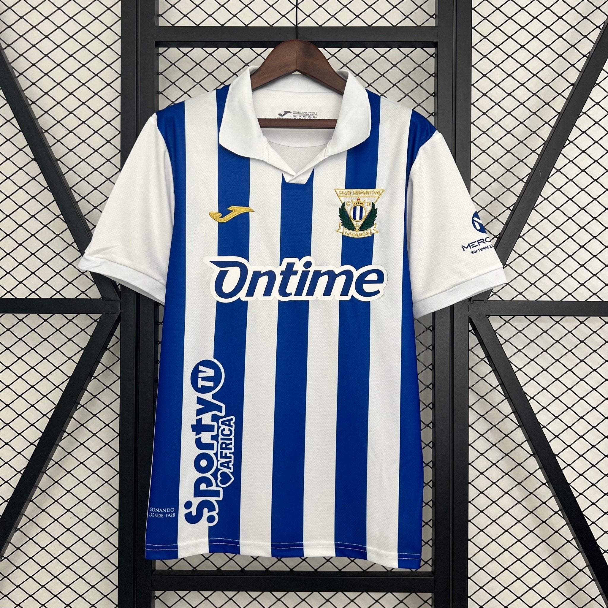 CAMISETA CD LEGANÉS PRIMERA EQUIPACION 25/26 HOMBRE - Bota de Oro Tienda