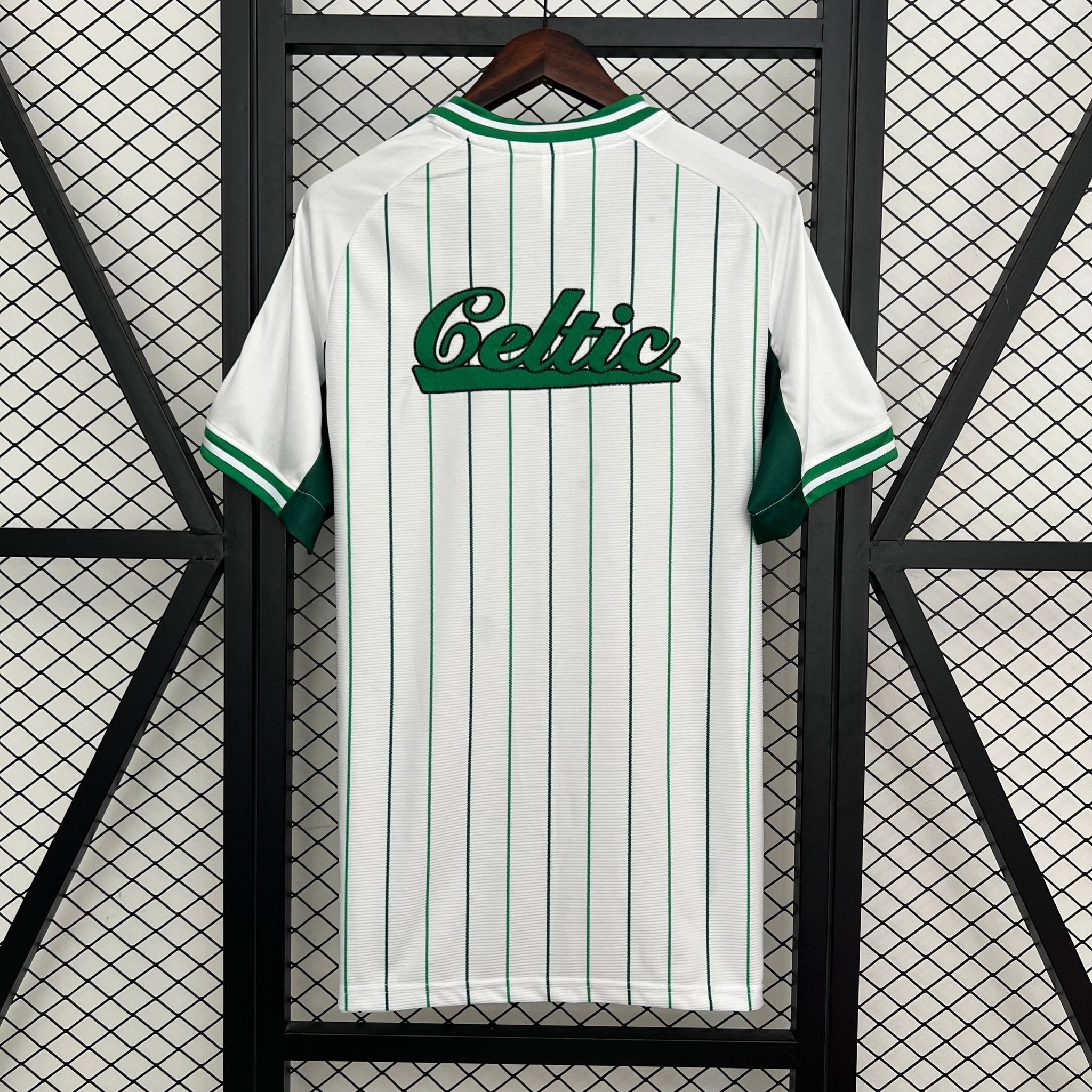 CAMISETA CELTIC EQUIPACION ESPECIAL BASEBALL 25/26 HOMBRE - Bota de Oro Tienda