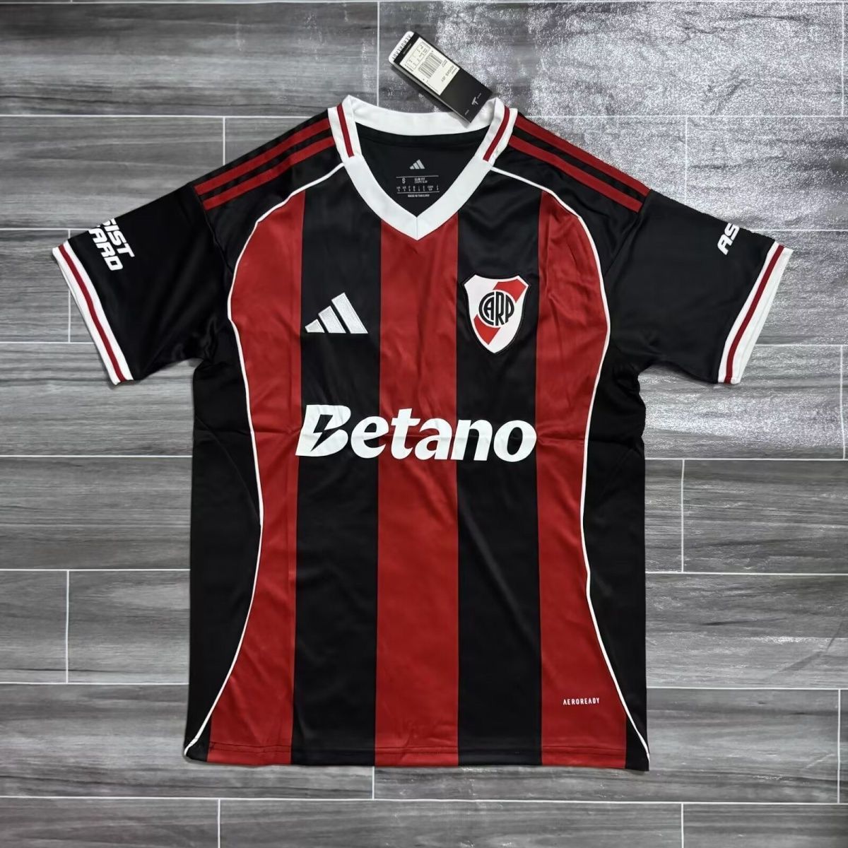 CAMISETA RIVER PLATE SEGUNDA EQUIPACION 25/26 HOMBRE - Bota de Oro Tienda