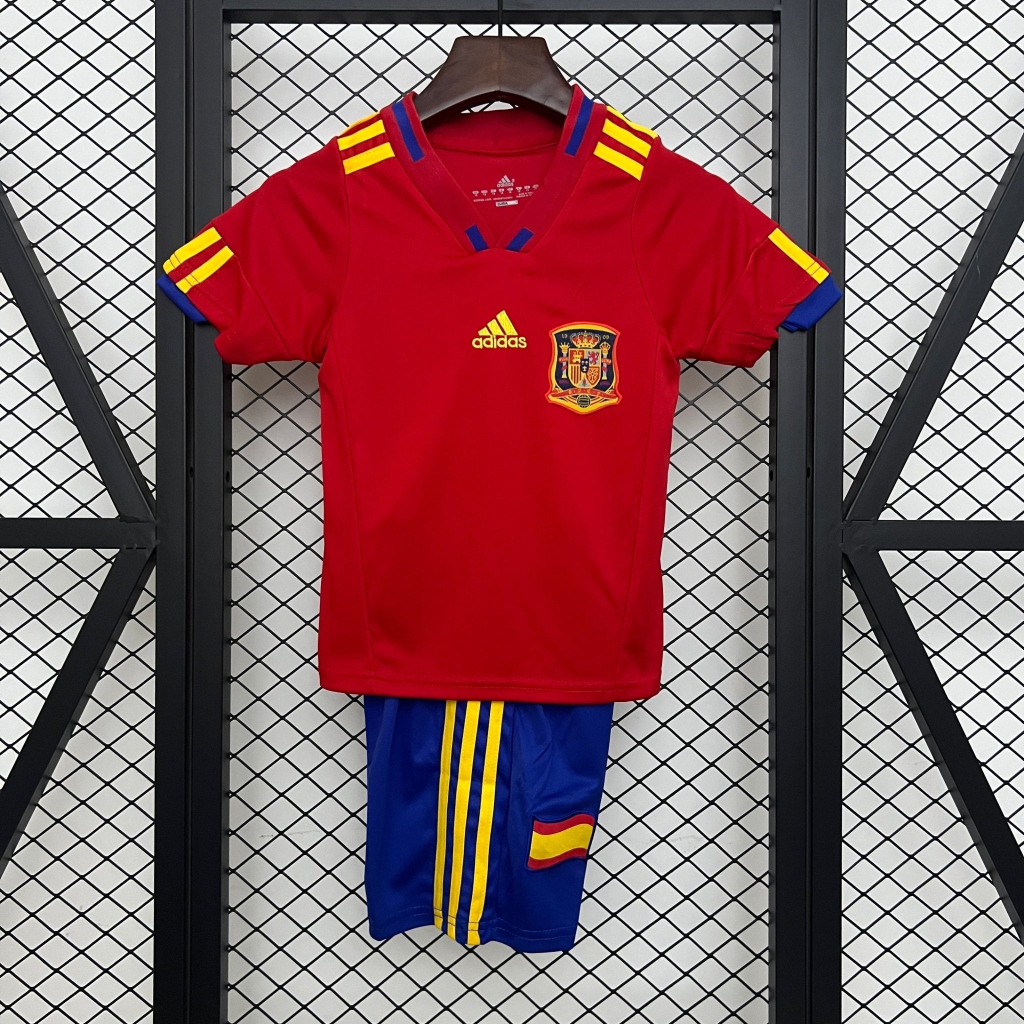 ESPAÑA PRIMERA EQUIPACIÓN 2010 NIÑOS RETRO - Bota de Oro Tienda