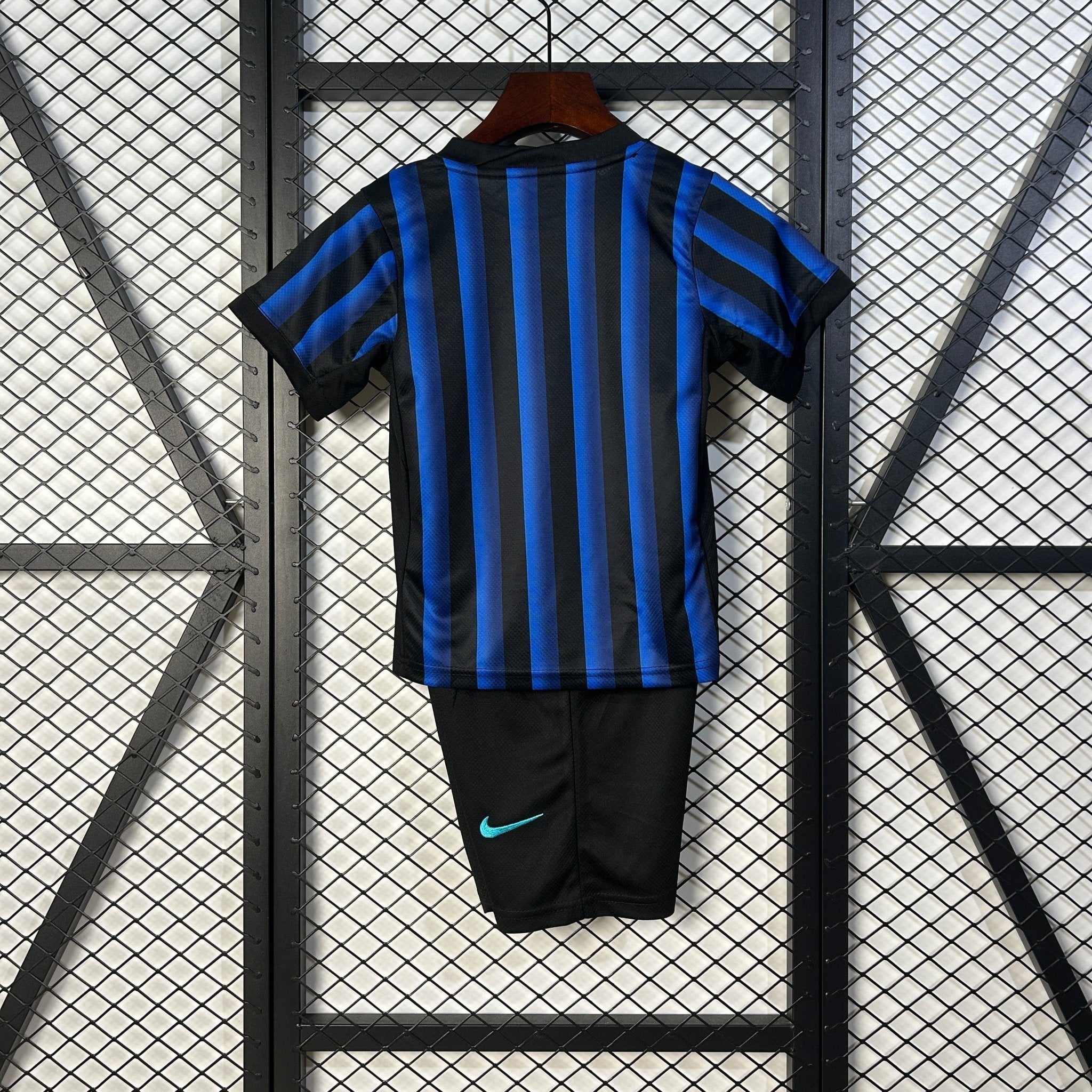 INTER MILAN PRIMERA EQUIPACIÓN 25/26 NIÑOS - Bota de Oro Tienda