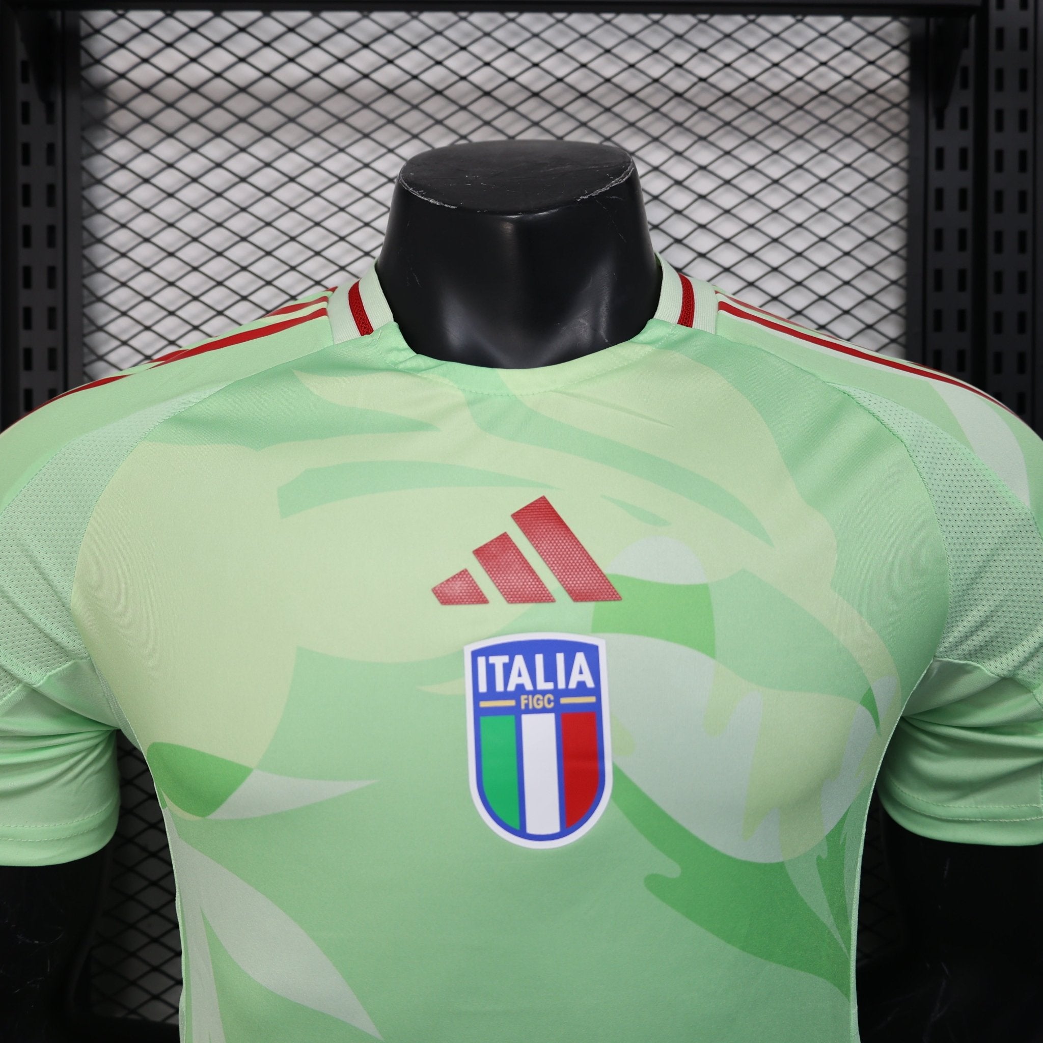 ITALIA EQUIPACIÓN ENTRENAMIENTO 25/26 (VERSIÓN JUGADOR) - Bota de Oro Tienda