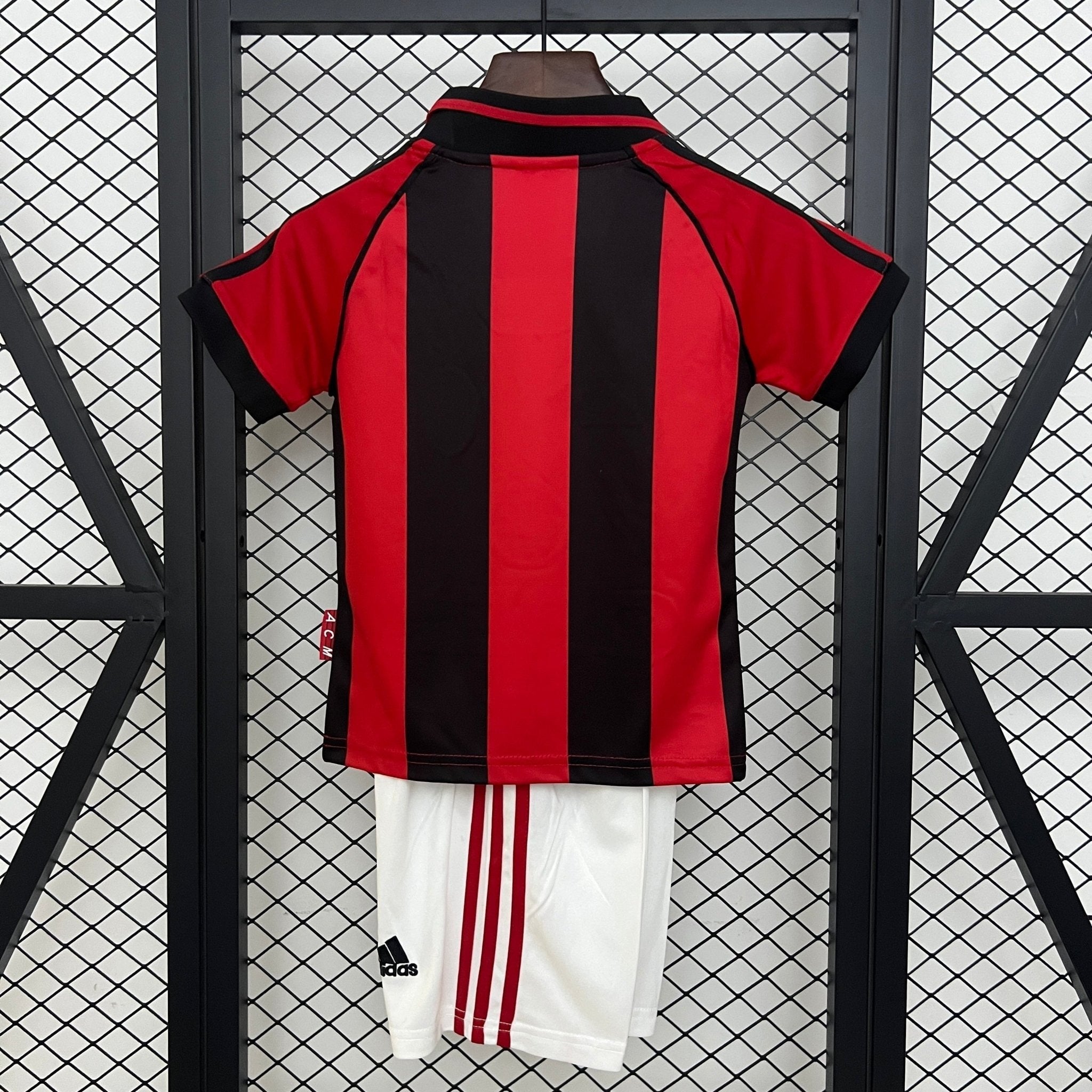 MILAN PRIMERA EQUIPACIÓN 98/99 NIÑOS RETRO - Bota de Oro Tienda