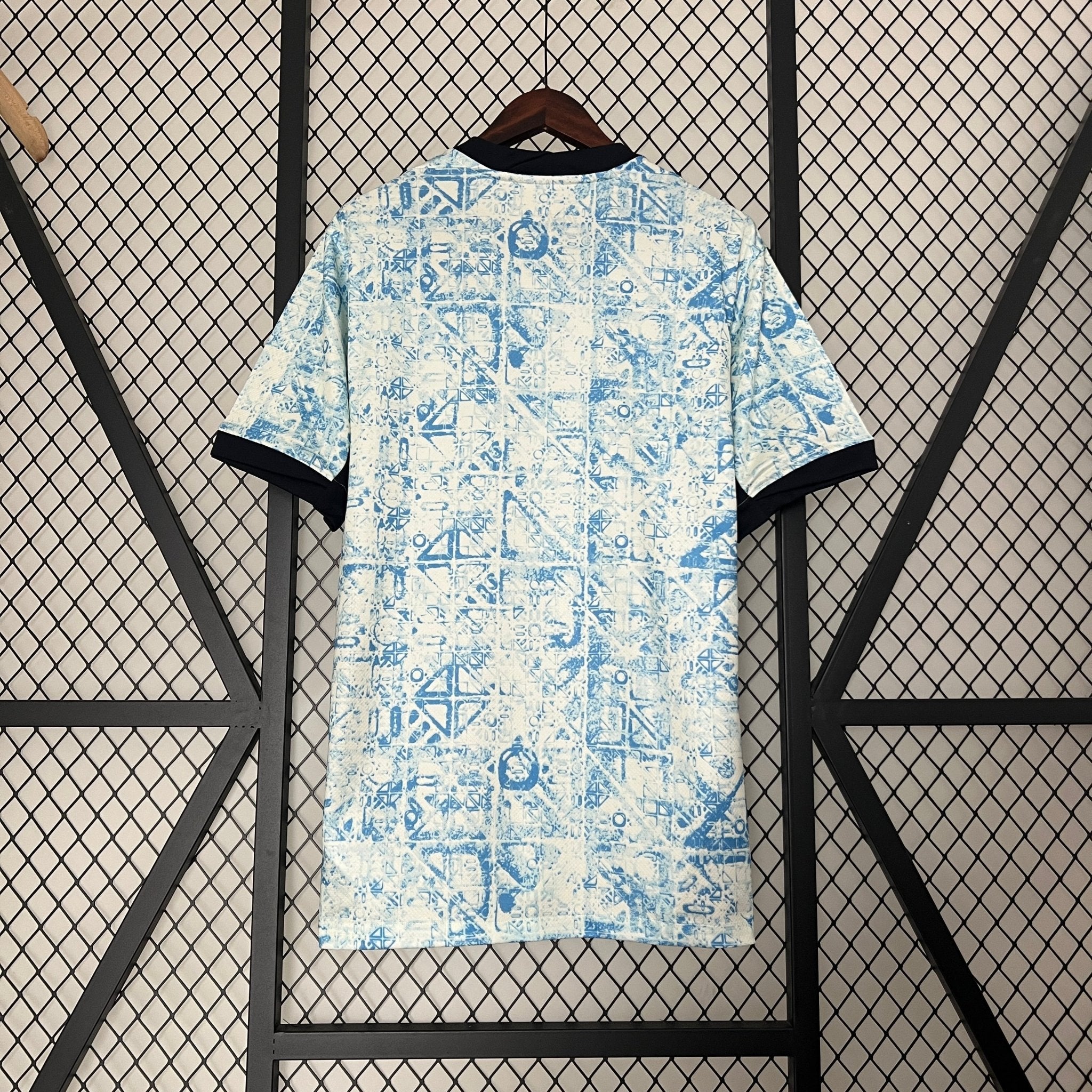 PORTUGAL II 24/25 HOMBRE - Bota de Oro Tienda