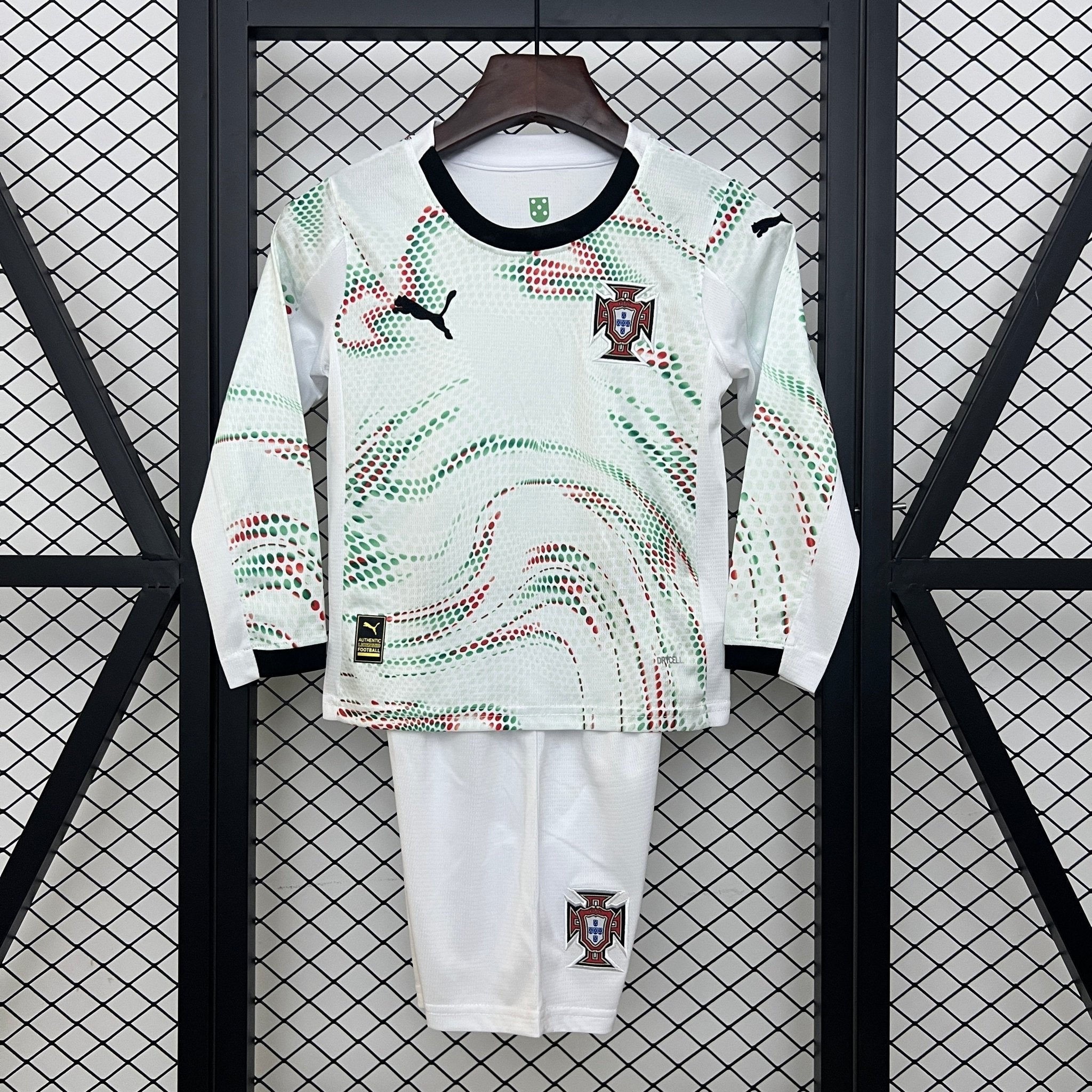 PORTUGAL SEGUNDA EQUIPACIÓN MANGA LARGA 25/26 NIÑOS - Bota de Oro Tienda