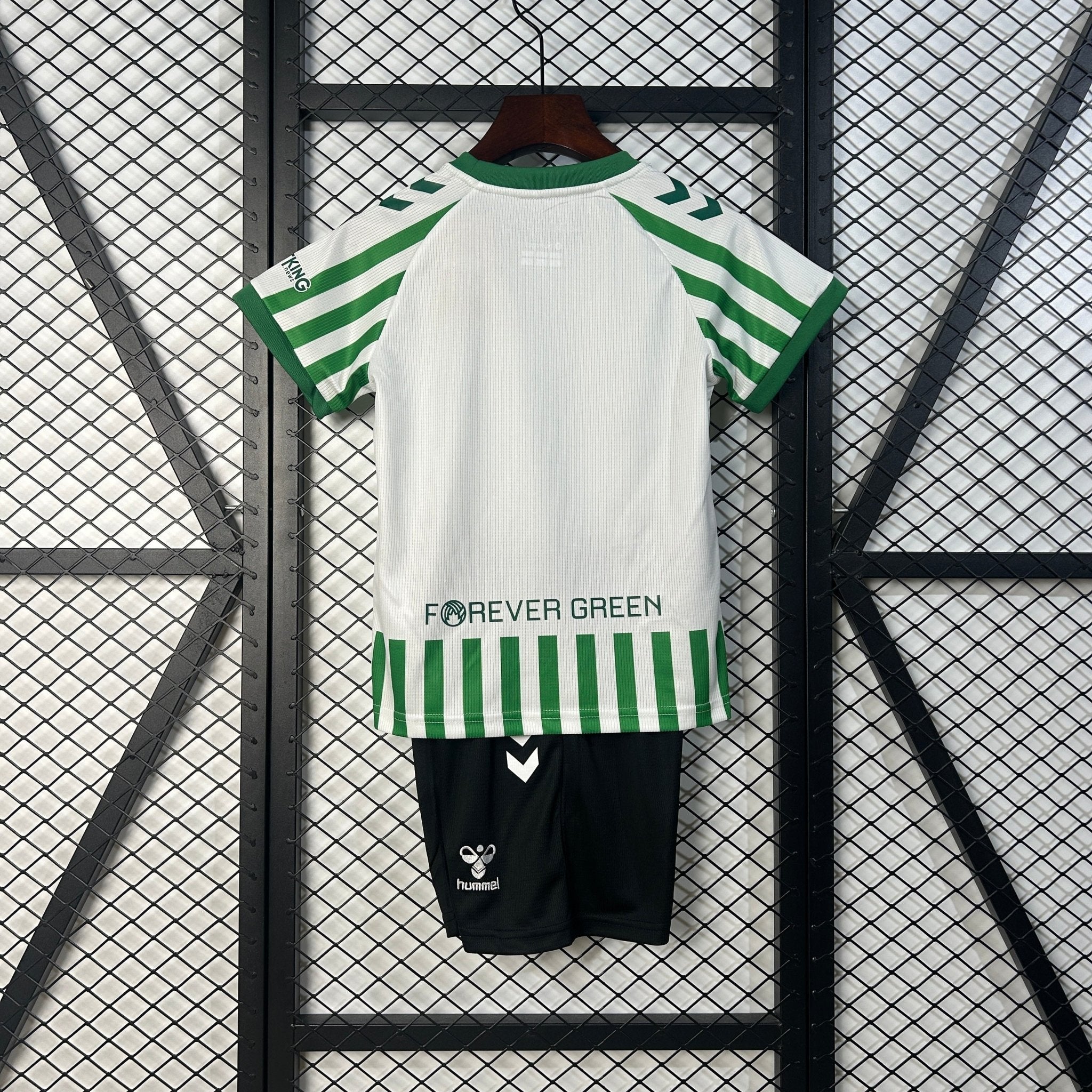 REAL BETIS EQUIPACIÓN EDICION ESPECIAL 25/26 NIÑOS - Bota de Oro Tienda