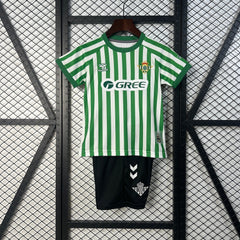 REAL BETIS EQUIPACIÓN EDICION ESPECIAL 25/26 NIÑOS - Bota de Oro Tienda