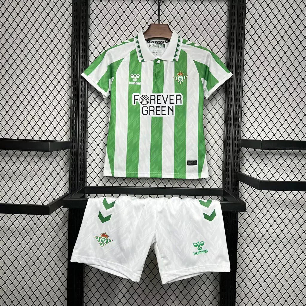 REAL BETIS I 24/25 CONJUNTO INFANTIL (FOREVER GREEN) - Bota de Oro Tienda