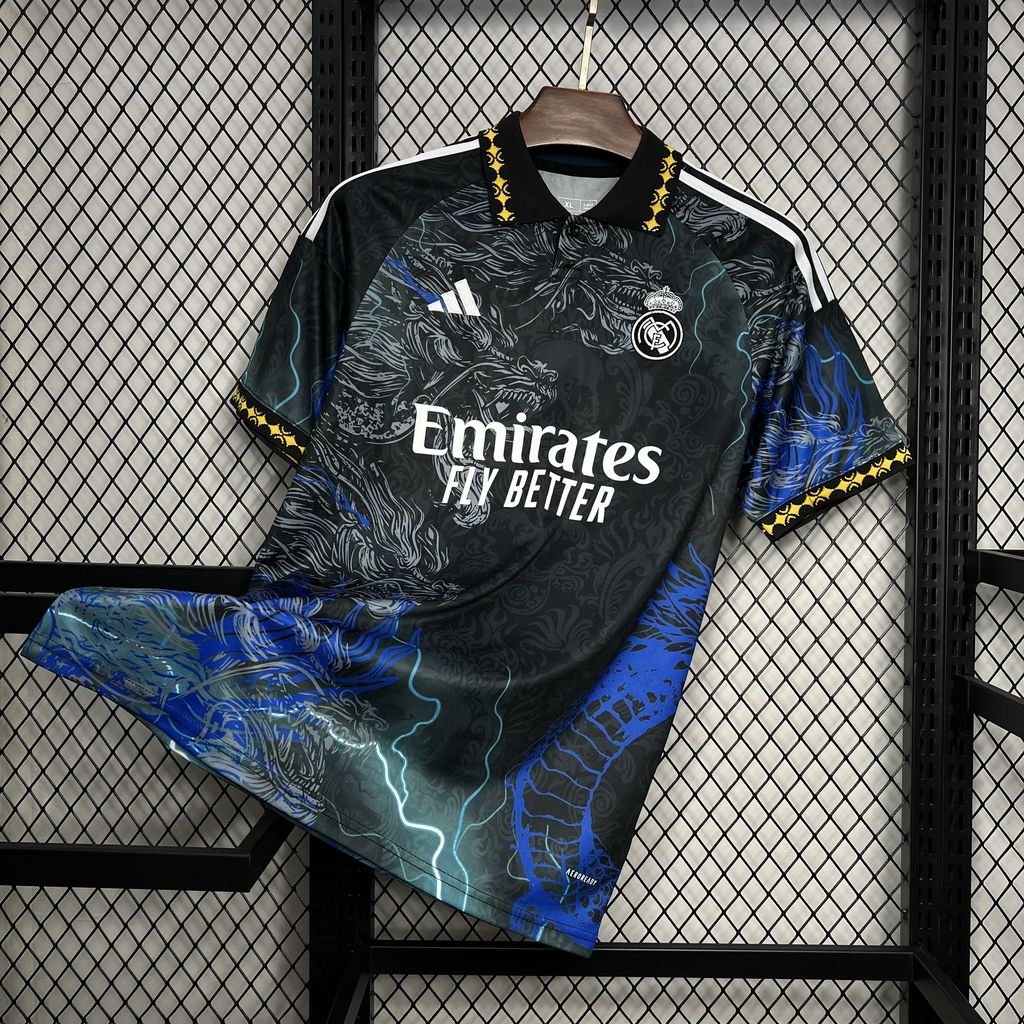 REAL MADRID DRAGÓN NEGRO 24/25 - Bota de Oro Tienda