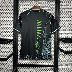 REAL MADRID EDICIÓN ESPECIAL NEGRO Y VERDE 24/25 HOMBRE - Bota de Oro Tienda