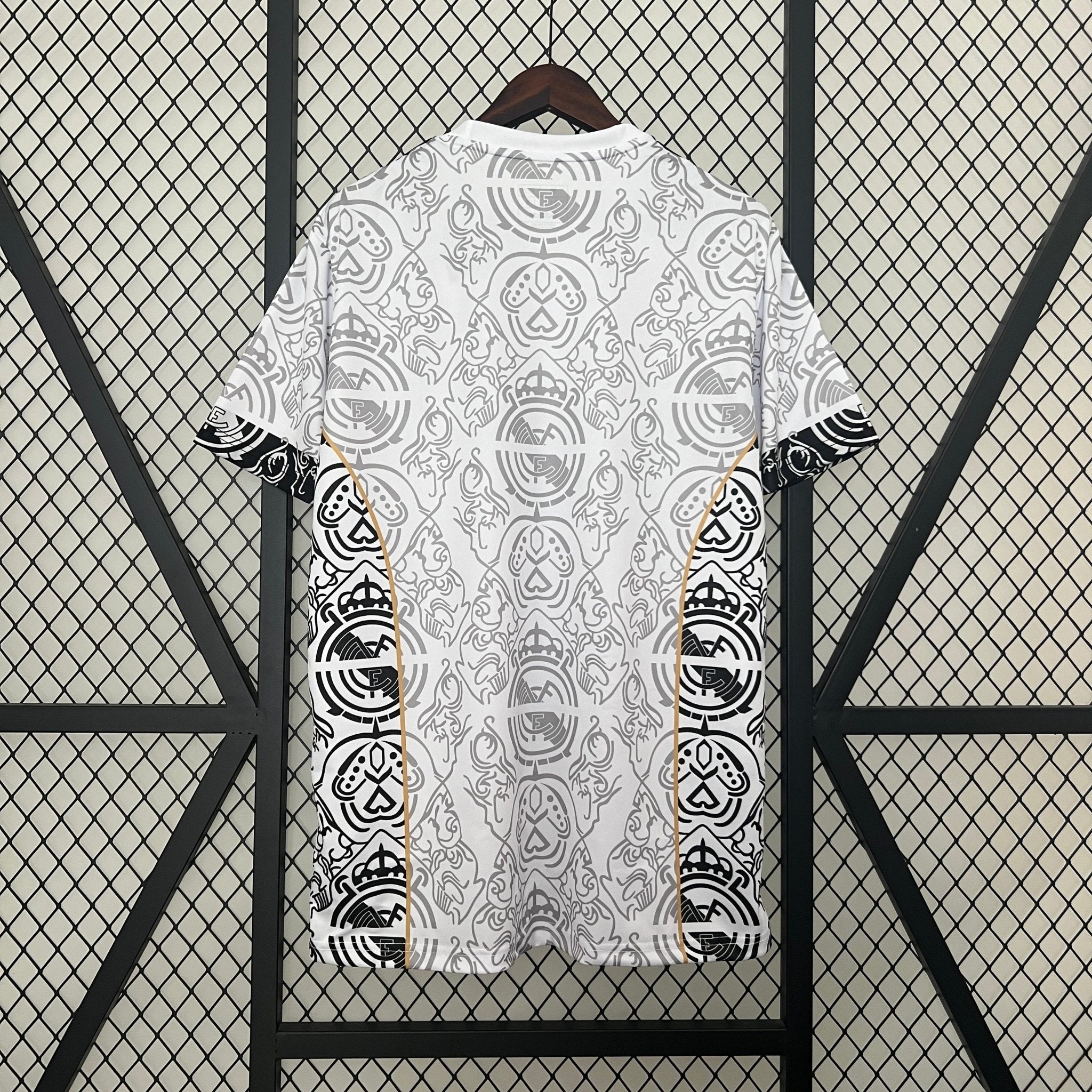 REAL MADRID EDICIÓN ESPECIAL V 24/25 HOMBRE - Bota de Oro Tienda