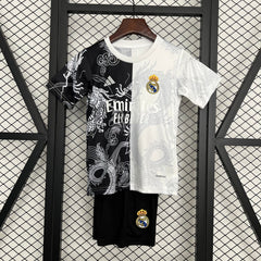 REAL MADRID EQUIPACIÓN EDICION ESPECIAL I 25/26 NIÑOS - Bota de Oro Tienda