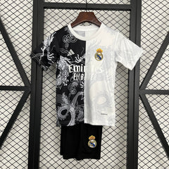REAL MADRID EQUIPACIÓN EDICION ESPECIAL I 25/26 NIÑOS - Bota de Oro Tienda