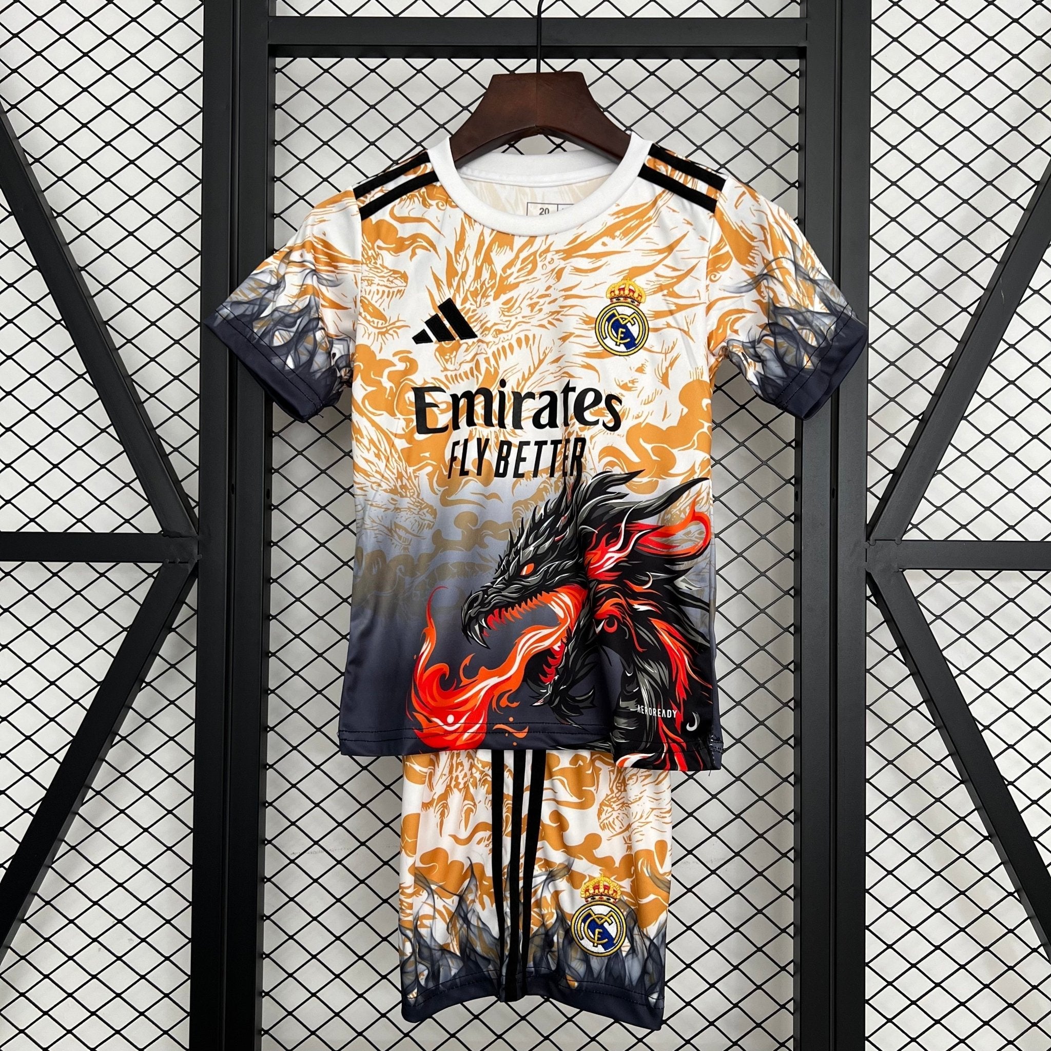 REAL MADRID EQUIPACIÓN EDICION ESPECIAL II 25/26 NIÑOS - Bota de Oro Tienda