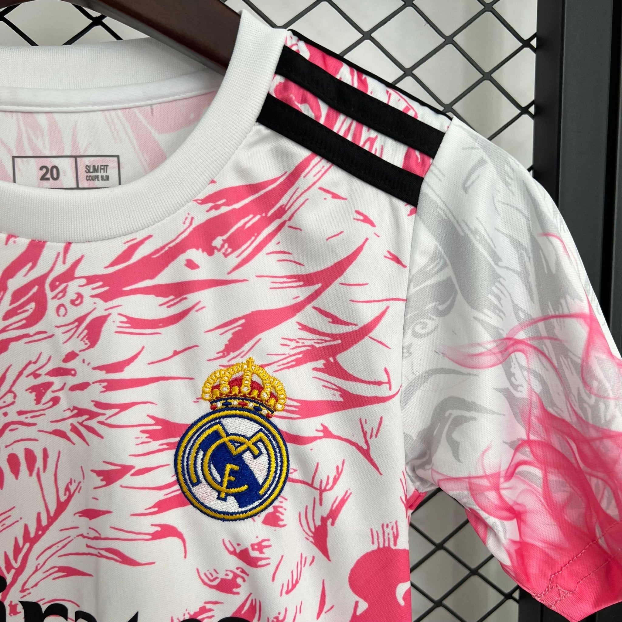 REAL MADRID EQUIPACIÓN EDICION ESPECIAL III 25/26 NIÑOS - Bota de Oro Tienda