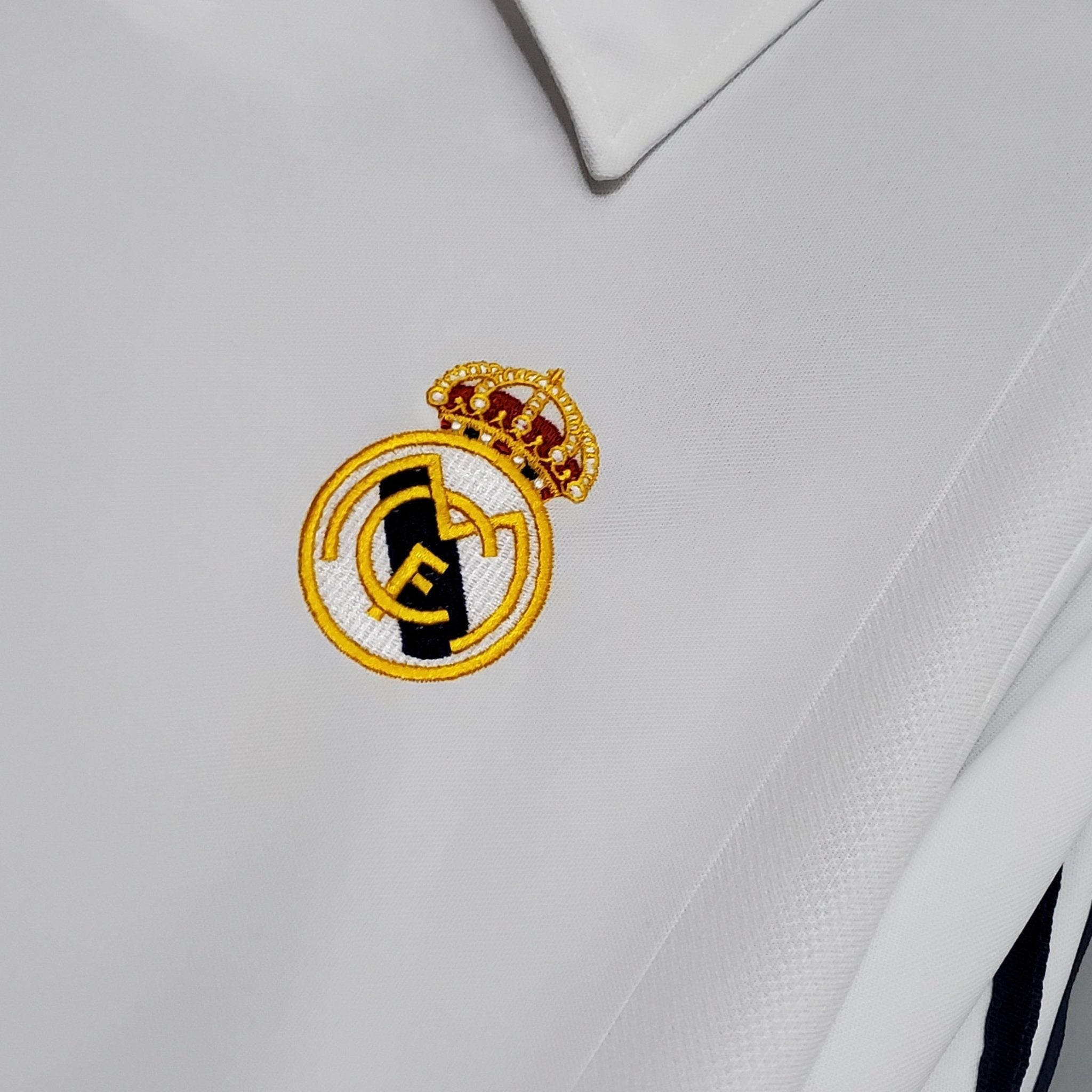 REAL MADRID I 02/03 MANGA LARGA HOMBRE (RETRO) - Bota de Oro Tienda