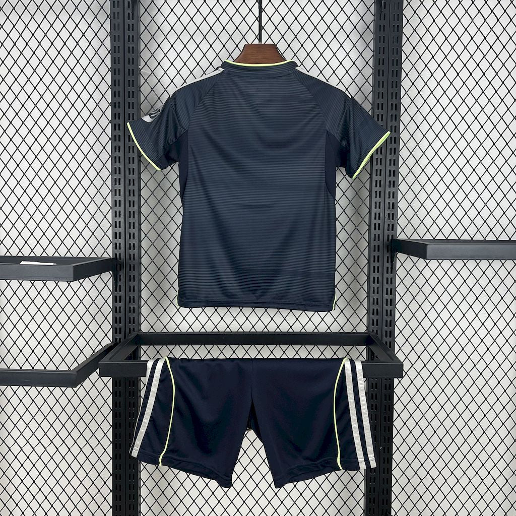 REAL MADRID II 25/26 CONJUNTO INFANTIL - Bota de Oro Tienda