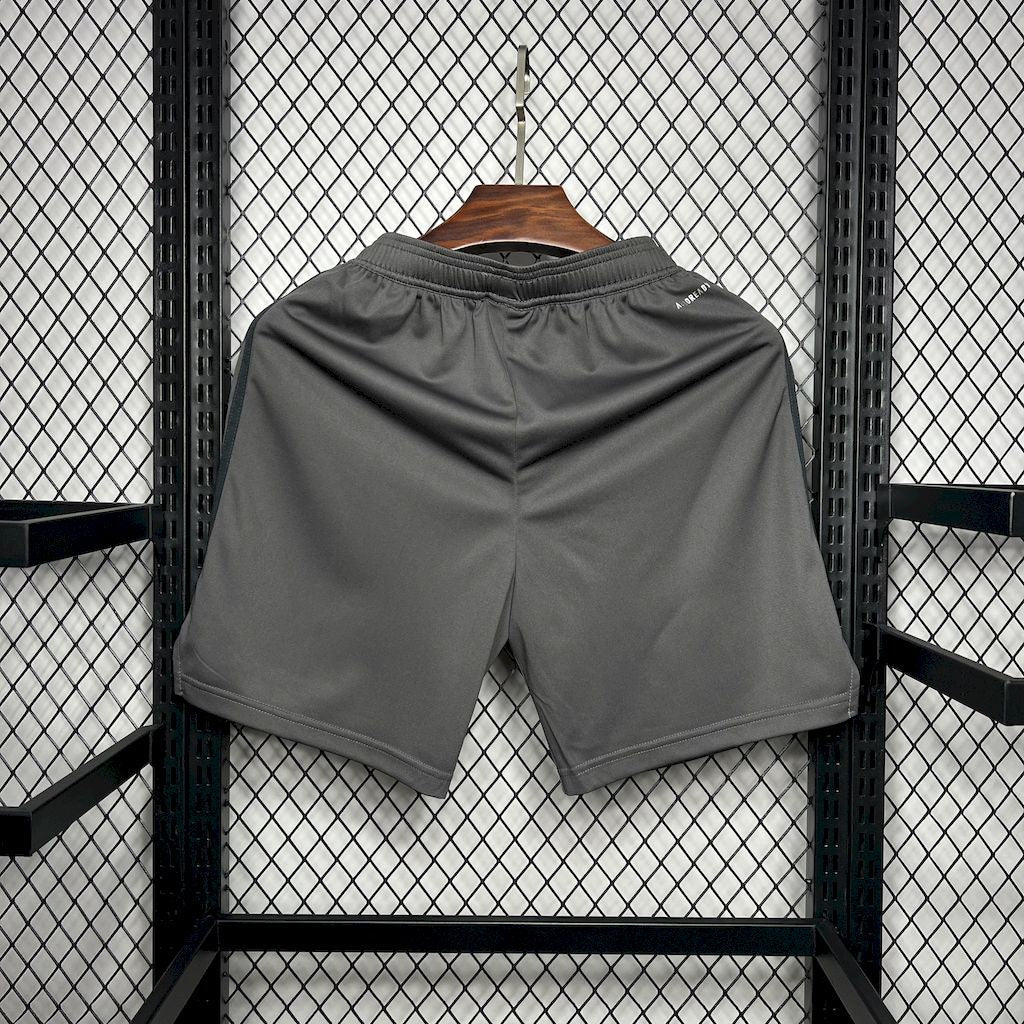 REAL MADRID III PANTALON CORTO 24/25 - Bota de Oro Tienda