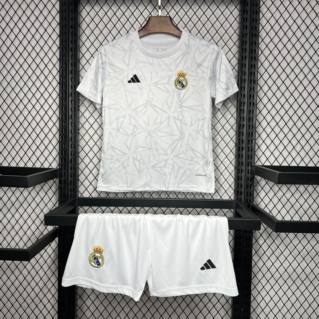 REAL MADRID PRE MATCH 24/25 CONJUNTO INFANTIL - Bota de Oro Tienda