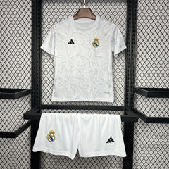 REAL MADRID PRE MATCH 24/25 CONJUNTO INFANTIL - Bota de Oro Tienda