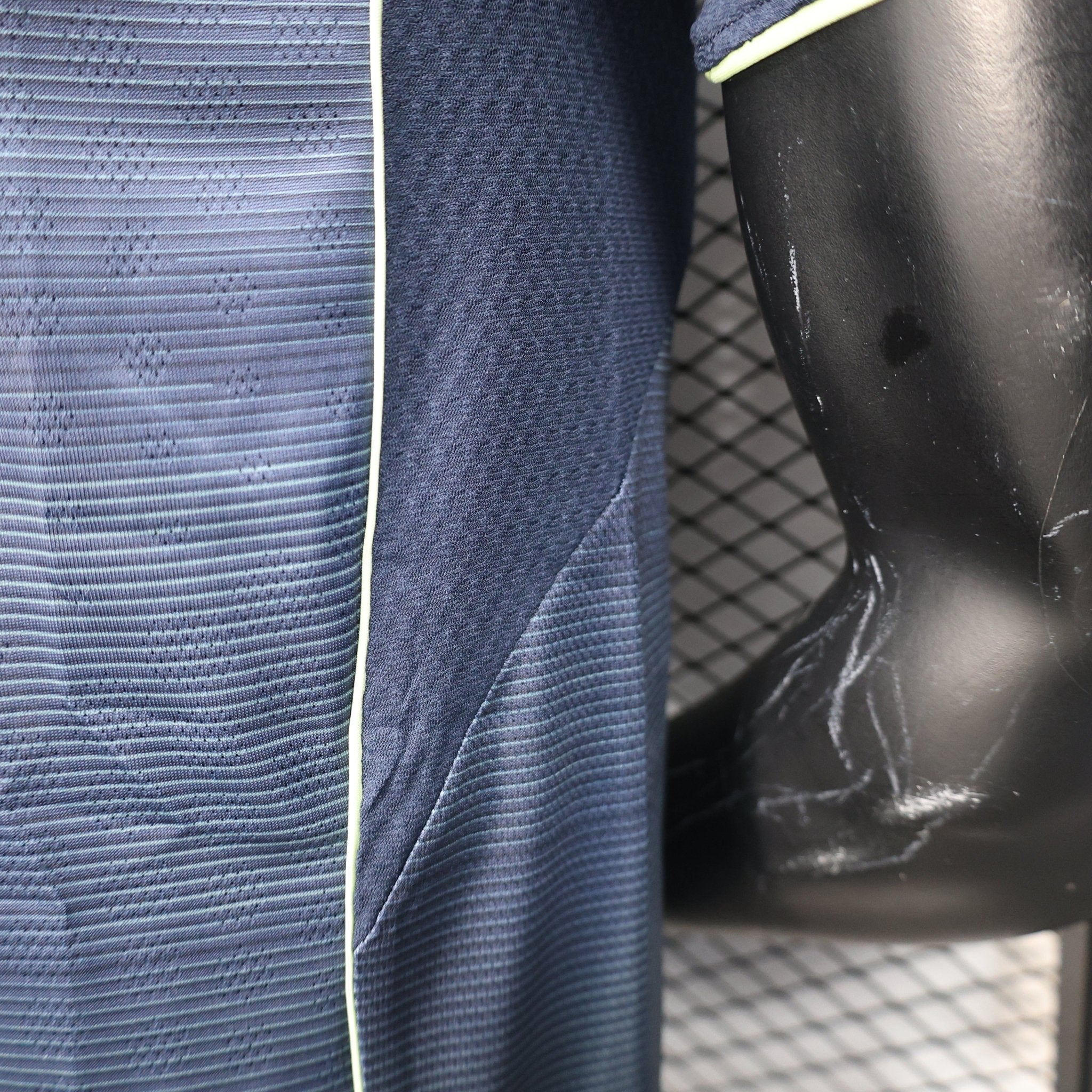 REAL MADRID SEGUNDA EQUIPACIÓN 25/26 (VERSIÓN JUGADOR) - Bota de Oro Tienda