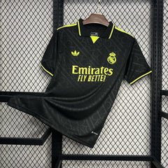 REAL MADRID X BLACK AND NEON UNIQUE 24/25 HOMBRE - Bota de Oro Tienda
