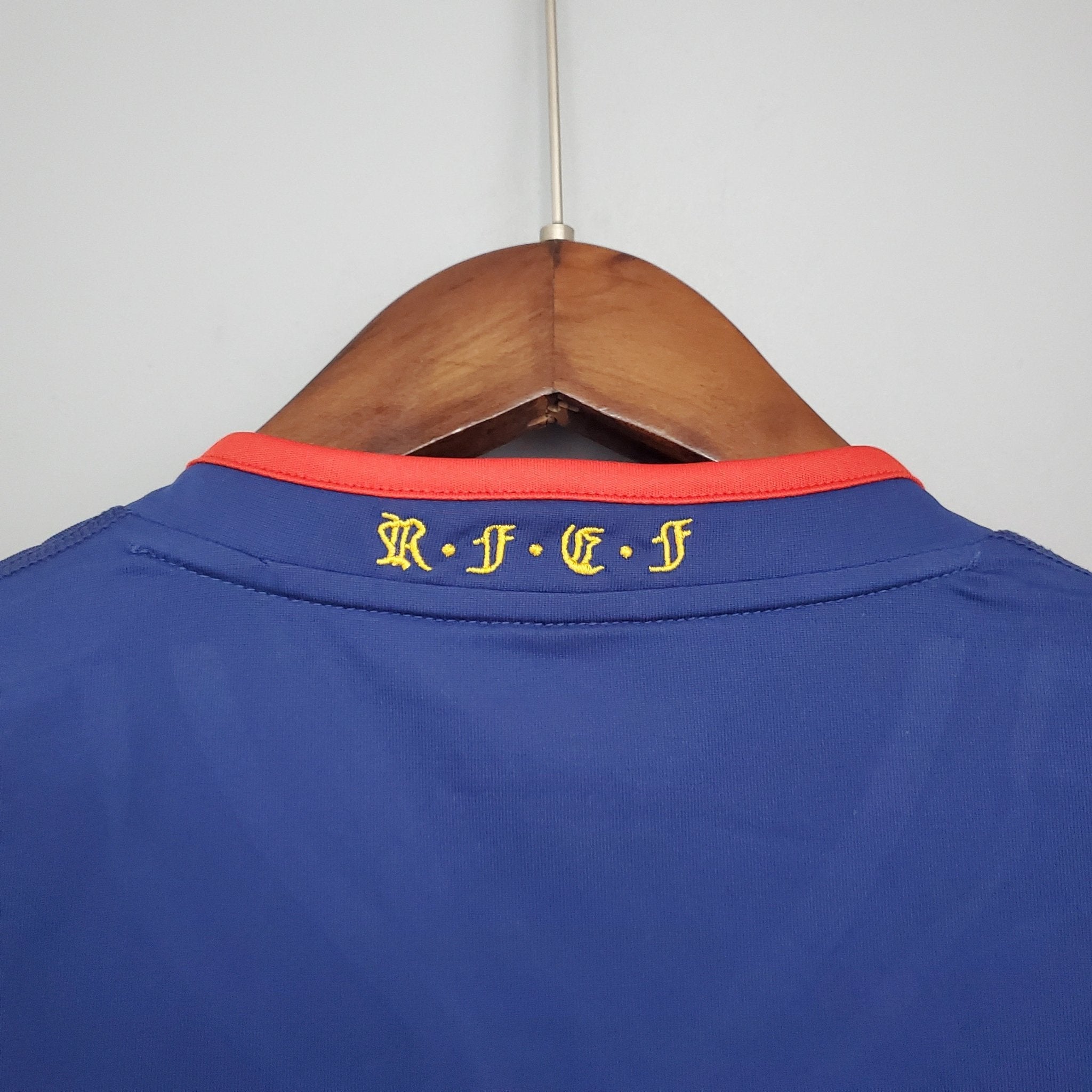 ESPAÑA l 2010 HOMBRE (RETRO) MANGA LARGA - Bota de Oro Tienda