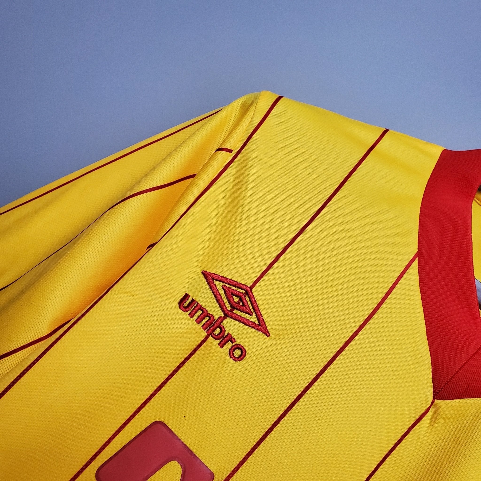 LIVERPOOL II 1984 HOMBRE (RETRO) - Bota de Oro Tienda