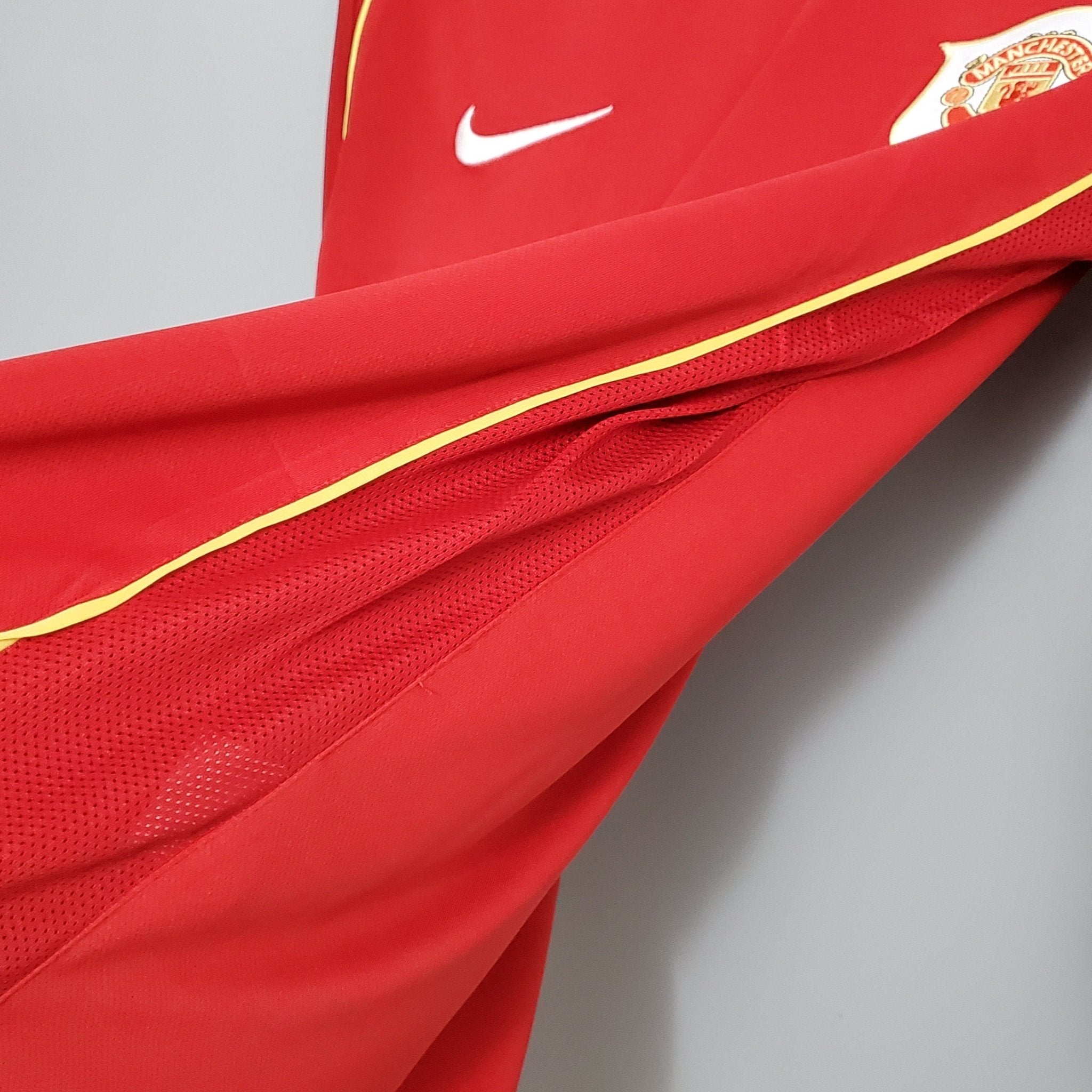 MANCHESTER UNITED I 06/07 HOMBRE (RETRO) MANGA LARGA - Bota de Oro Tienda