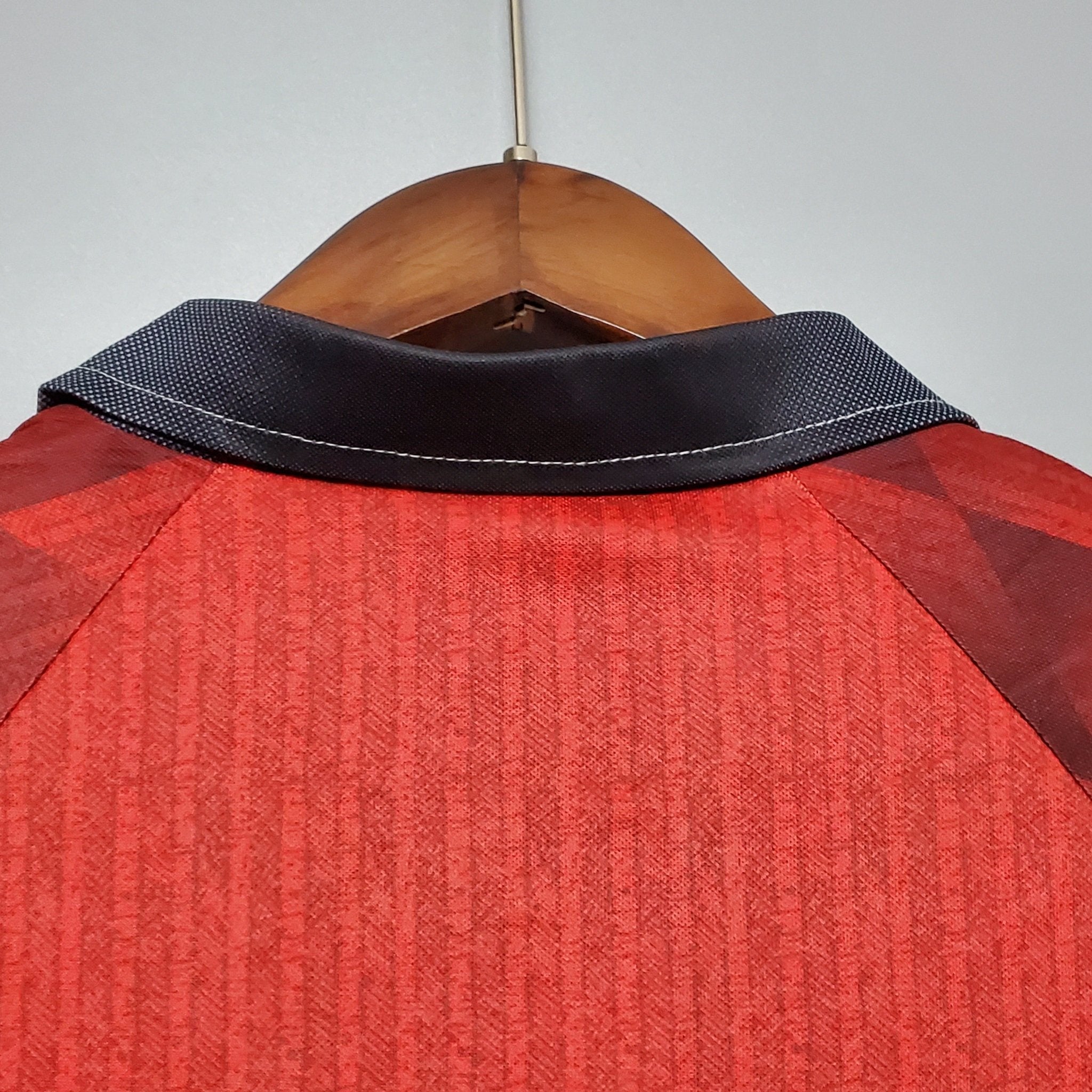 MANCHESTER UNITED I 1996 HOMBRE (RETRO) MANGA LARGA - Bota de Oro Tienda